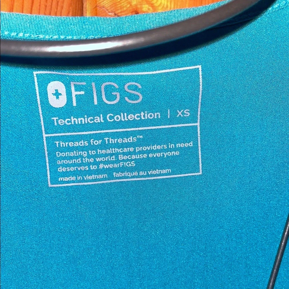 Blue Scrub Set with Jogger Pants blue fig scrubs size small/XS Zamora/caterina - Picture 8 of 16